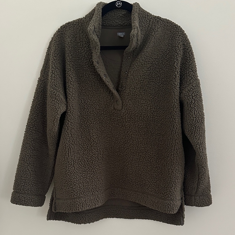 Cozy Aerie Sherpa Pullover